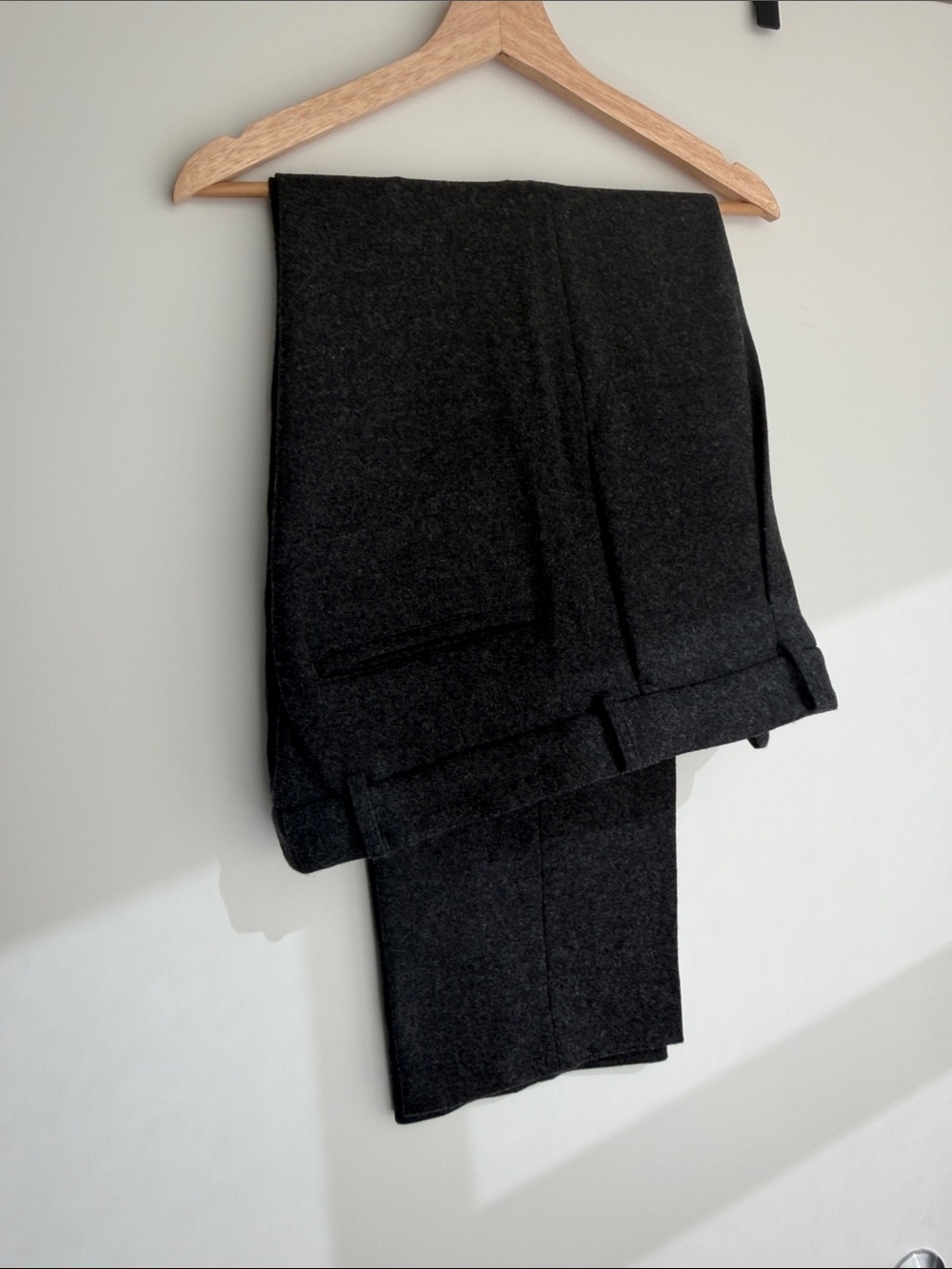 Madewell Men's Dark Charcoal Dress Pants wool trouser - Classic Tailored Fit